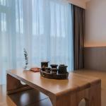 Hotel Furniture Bedroom Sets with Ash Wood Frame and Solvent-Free Anti-Fouling