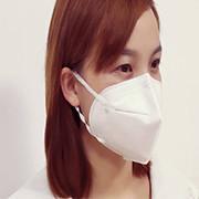 China Ffp2 Valved Active Carbon Face Mask Disposable With Adjustable Nose Piece factory