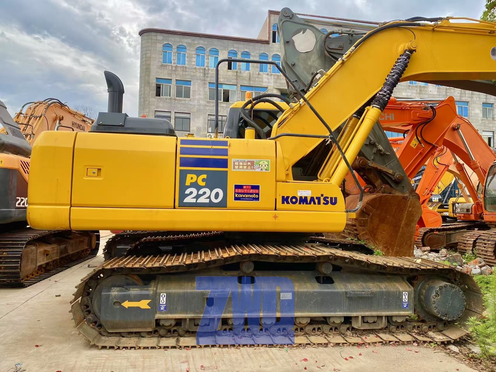 Used Komatsu PC220 22TON Excavator 22ton Construction Machine with Engine and Gear Core Components