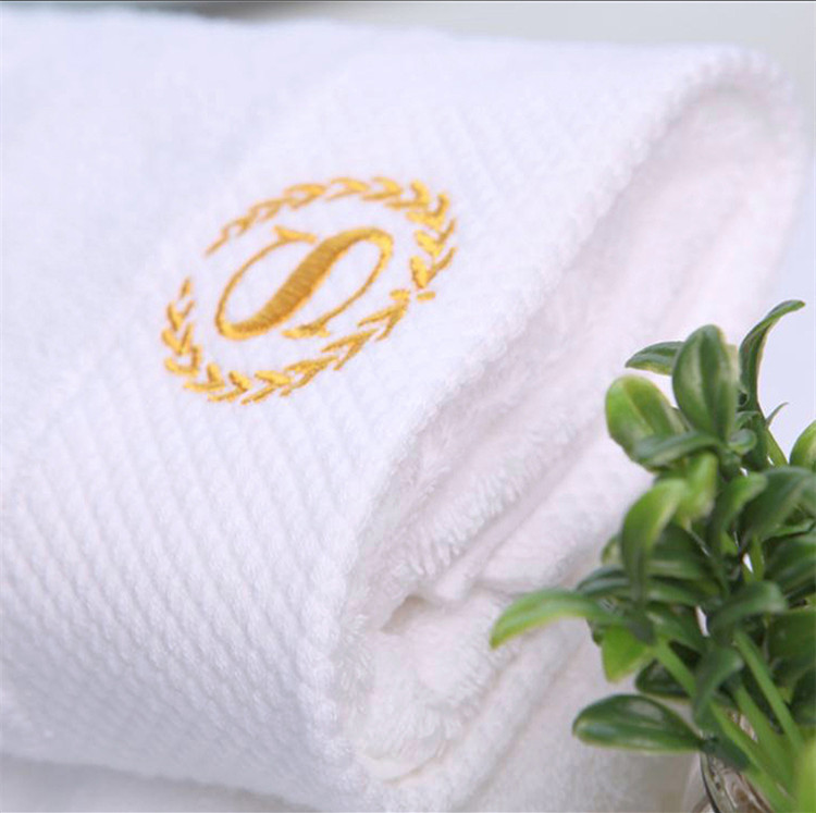 Custom Logo Hotel Towel Set Broad Stripe Coral Velvet 35*75cm 70*140cm Soft Absorbent
