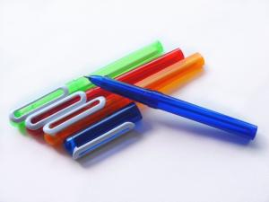 China cap style promotional advertising novelty plastic ball pen from china factory