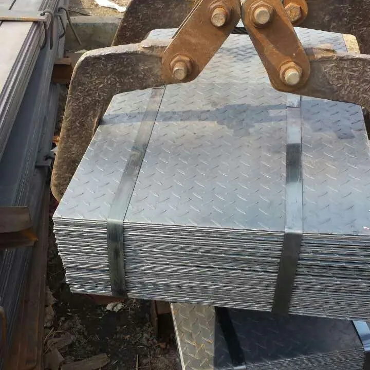 S235jr A36 Ss400 Q235B Tear Drop Mild Steel Checkered Metal Floor Plate