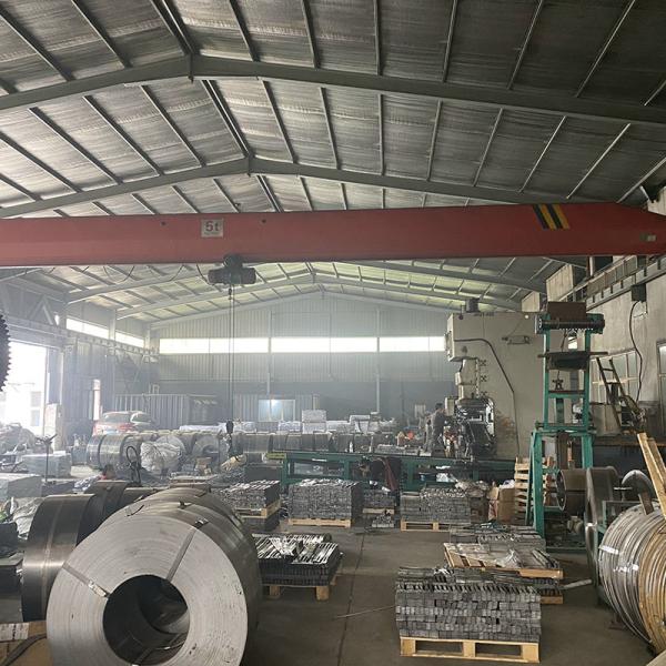 Standard Galvanized Wall Bracket Aluminum Formwork Wall Pull Tab Reusable