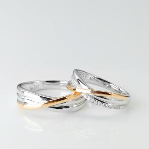 China Double Color Lines Design 18k Gold 10g Anniversary Couple Rings factory