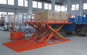 China 4000LBS Fixed Hydraulic Scissor Lifting Table Cargo Lift For Warehouse Factory factory