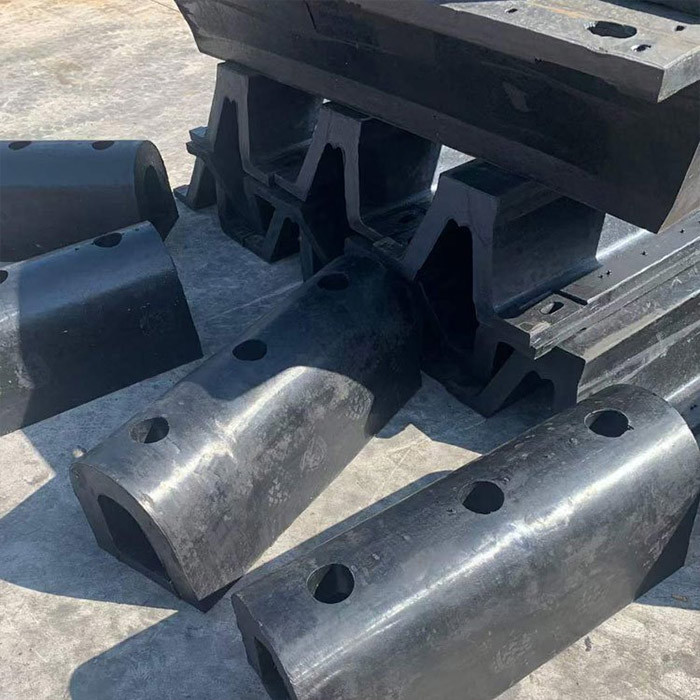 Customized Dock D Type Fenders Tugboat Rubber Fender For Porting