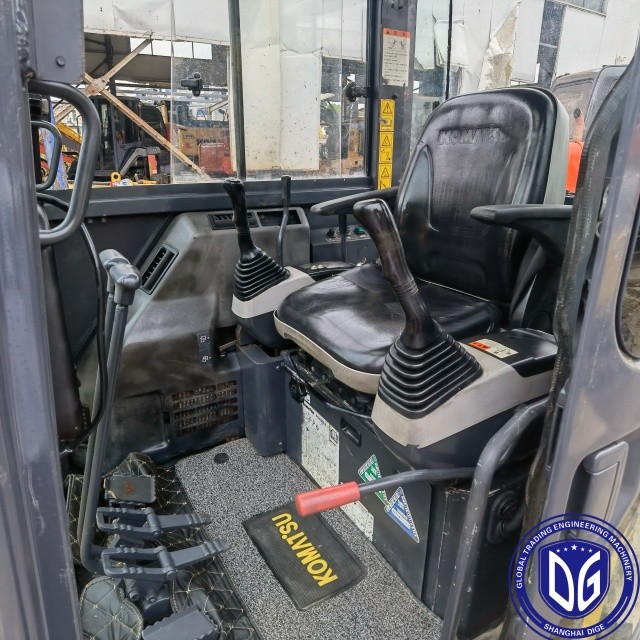 USED PC35 excavator with efficient material handling capabilities