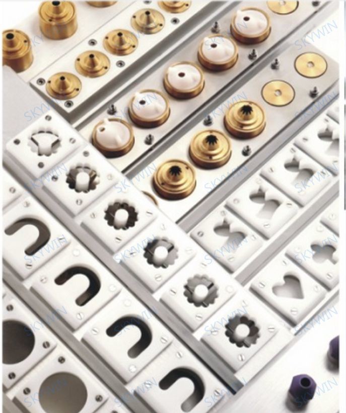 Small Volume PLC Cookie Biscuit Machine Tray Type Butter Biscuit Making Machine