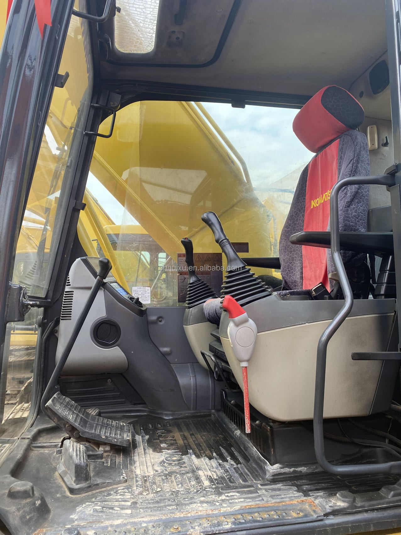 original color second hand crawler excavator Komatsu pc240 on sale with Leow price