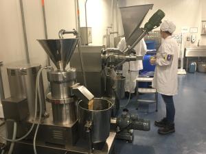 China Groundnut Paste Peanut Butter Processing Line Nut Butter Grinder 150kg/h 200kg/h factory