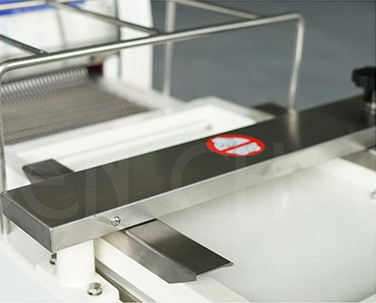 2000pcs/H Dough Moulder Machine 50-600g 1-15mm Loaf Bread Moulder With Net Curling Mesh