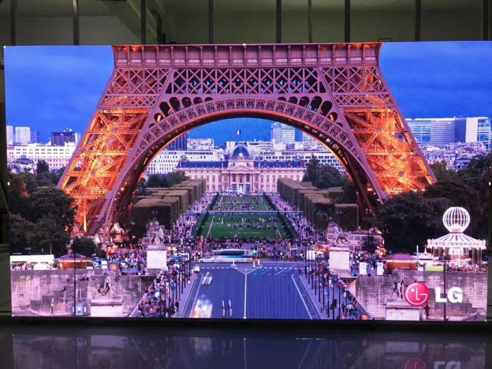 P2 P2.5 IP43 Indoor Full Color Led Display With Module Size 320*160mm