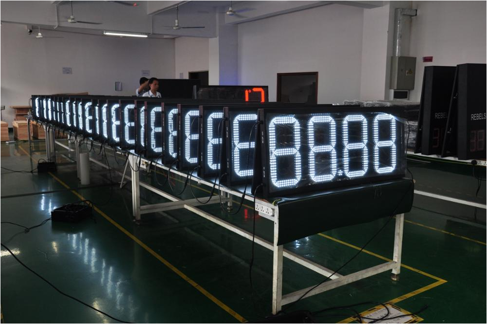 8000cd/m2 High Brightness Other Pixel Pitch IP65 LED Gas Sign 8.88 for Outdoor Display