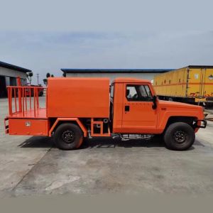 4X2 2000 Liters Cross-country Water Fire Truck