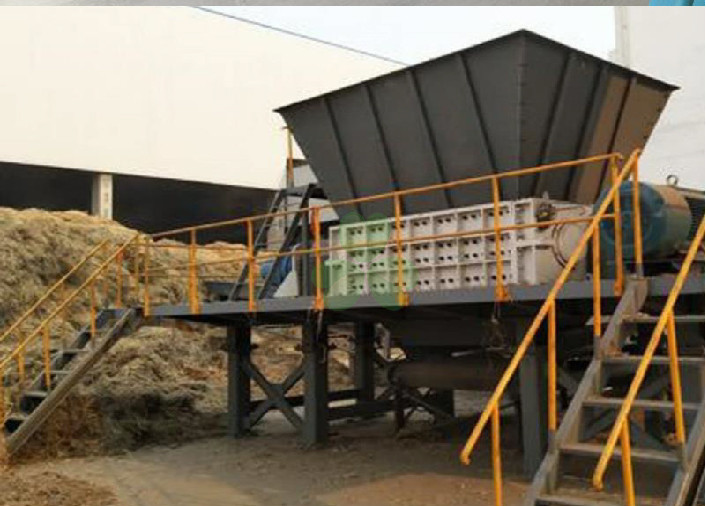 Pipe Cutting Industrial Shredder Machine Simple Structure In Linear Type