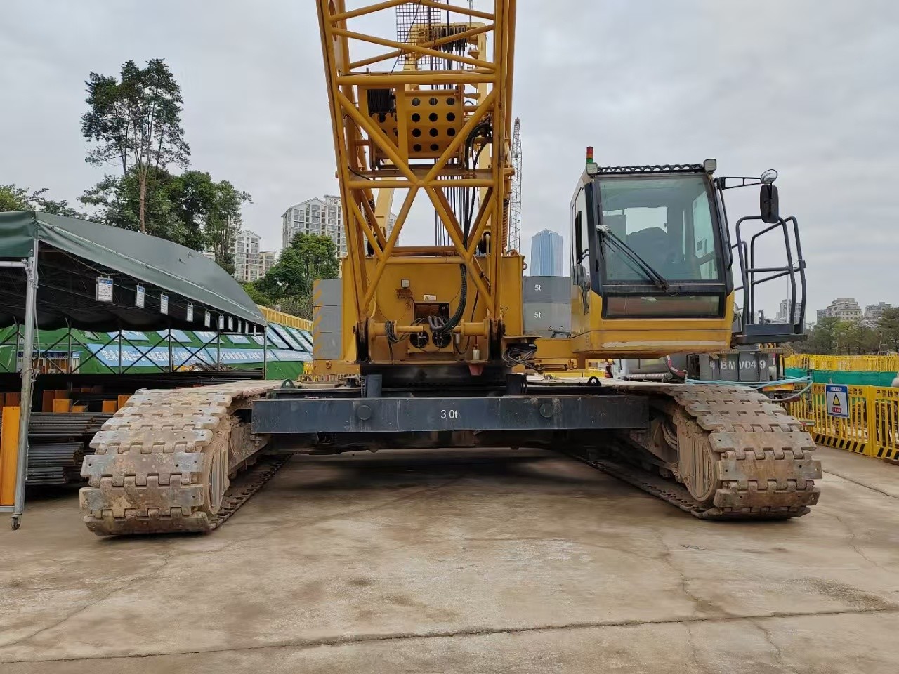 Used XGC150-1 150T Truss Arm Crawler Lifting Crane With High Power And Wide Application