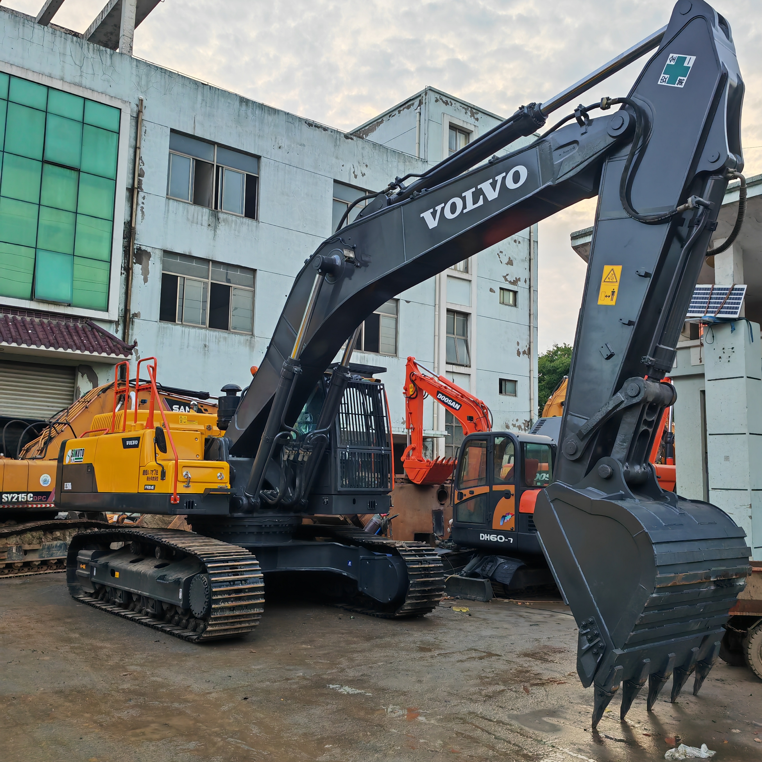 35 Ton VOLVO Digger Used VOLVO EC350D Second Hand Excavator