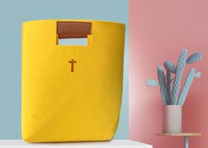 China Minimalist Design Felt Handbag Comfortable Feeling With Leather Handle factory