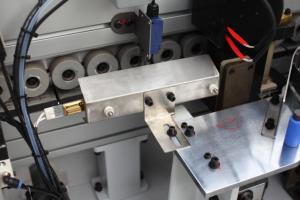 China Heavy duty automatic high speed edge banding machine Suitable for all kinds of cabinets and doors factory