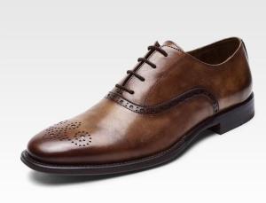 China Lace Up Men Brogue Shoes Low Luxury Heel Dress Shoes With 37 - 48 Size factory