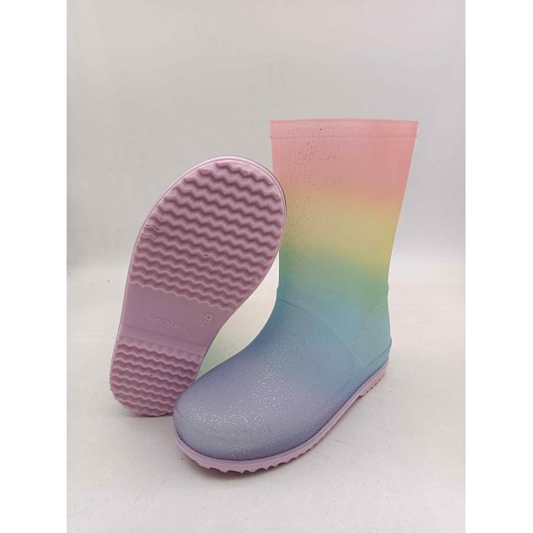 Comfortable Childrens Gumboots OEM Design 100% Waterproof Light Up Wellies