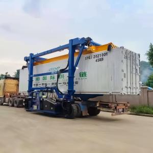 China 2 Stacks Container Straddle Carrier Truck 35 Ton With 20' 40' Automatic Spreader factory