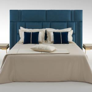 China Matted Leather Luxury Italian Bed 79 Inch 2.2m Contemporary King Size factory