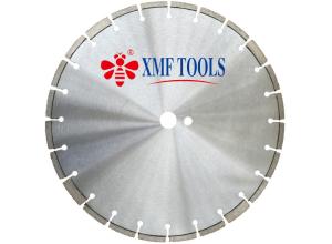 China 28 Inch Laser Welded Diamond Saw Blade For Old Reinforced Concrete Fast Speed factory