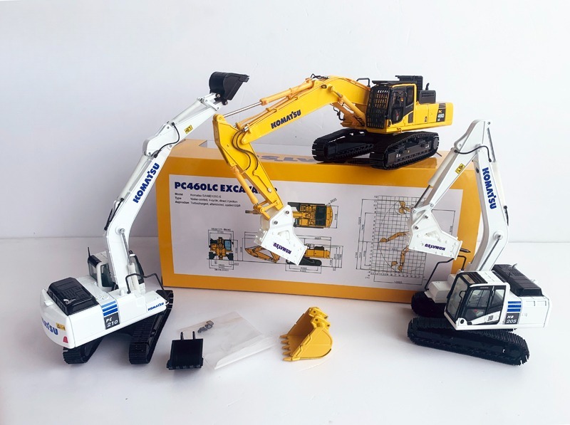 Komatsu PC460LC-8 1/50 Diecast Alloy Excavator Model with Hydraulic Breaker Collectible