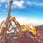 Heavy Duty 63Kw Rock Drill Rig Crawler Mounted Hydraulic Dth
