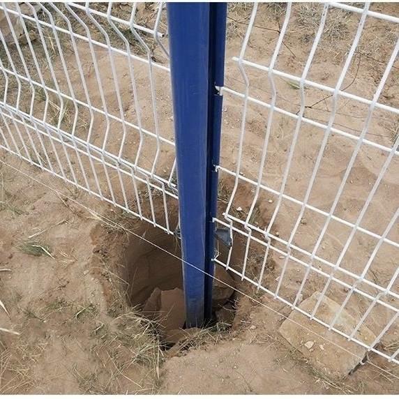 Galvanized electrostatic spray or PVC dipped coating peach post welded mesh