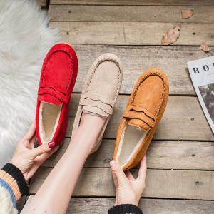 China 2022 Autumn Plus Velvet Peas Shoes Flat Soft Bottom Tendon Cotton Shoes Women Lazy Grandma Shoes factory