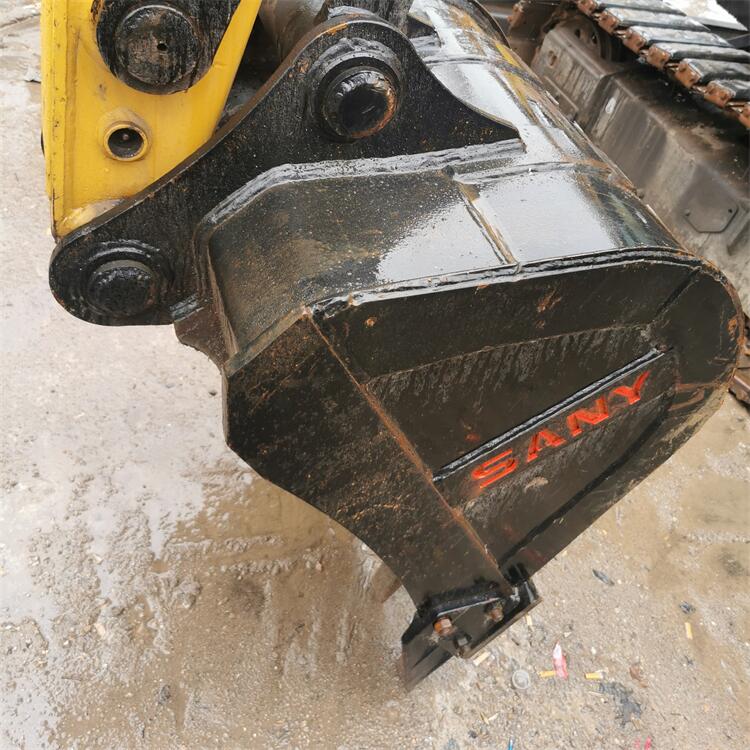 Earth-moving Machinery Rubber Track Sany 75 Mini Excavator Machine with Blade Used