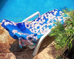 China Waffle Suede Microfibre Recycled Hawaii Beach Towel Microfiber Beach Towel factory
