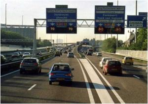 China High Stability LED Variable Speed Limit Signs Mean Well Switching Power Supply factory