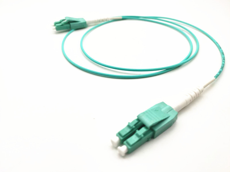 PVC LSZH Jacket Fiber Optic Patch Cables LC Duplex Uniboot OM4 High Density