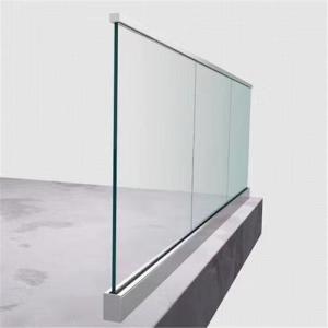China Balcony Frameless Glass Railing System Easy Installation Custom Glass Panel factory