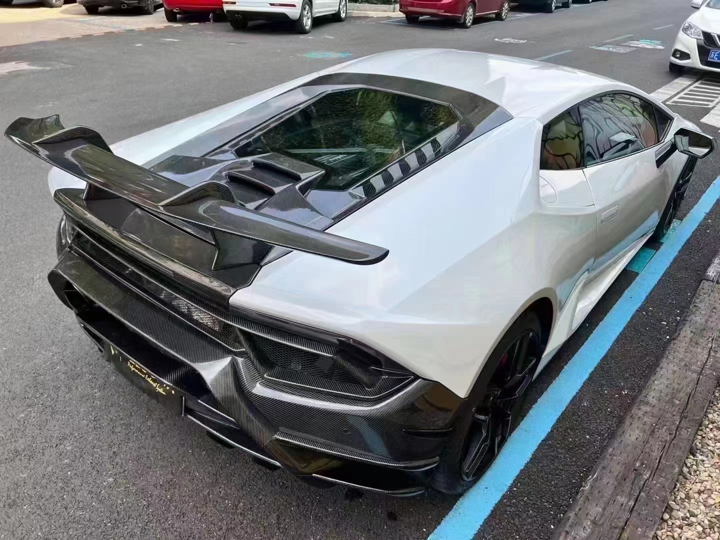 Auto Parts Carbon Fiber Spoiler for Lamborghini HURACAN LP610 580 EVO Upgrade the Performante Style Carbon Fiber Tail Spoiler