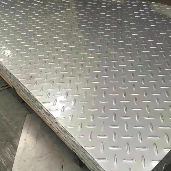 JIS SUS410 SUS420 Stainless Steel Checkered Plate Length 2000mm 2440mm 3050mm