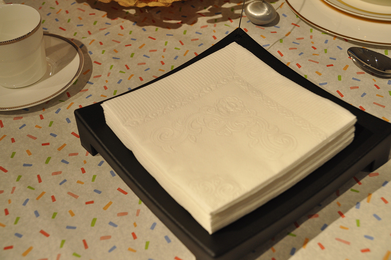 15-17gsm Multi Color Luxury Paper Napkin Soft Disposable Napkin For Four Seasons