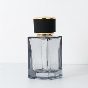 China Luxury Square 50ml Perfume Cosmetic Glass Bottles With Spray Cap factory