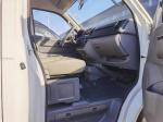 Made in China Gasoline Engine Passenger Car for Sale In Stock with 6 seats
