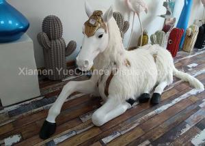 China Sitting Style Window Display Decorations Fiberglass Unicorn Statue With Fake Hair factory