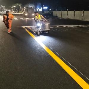 China Heavy-Duty Thermoplastic Paint for Long-Lasting Road Markings Strong Adhesion Quick Drying factory