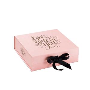 China CMYK Pink Gift Packing Boxes With Ribbon factory