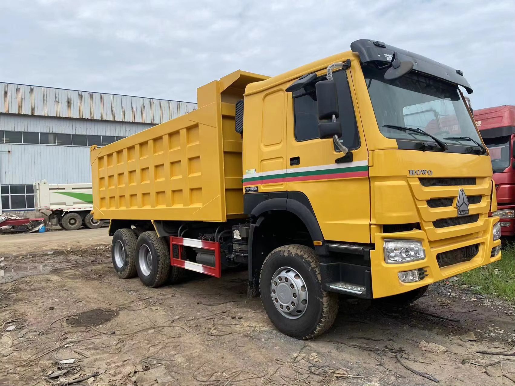 Used Sinotruk Howo 10 Tyres 6X4 40Ton Tipper 371 375HP Long Distance Mine Sand Dump Trucks