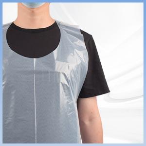 China Kitchen Waterproof CPE Plastic Aprons Disposable For Adults 71cm*116cm factory