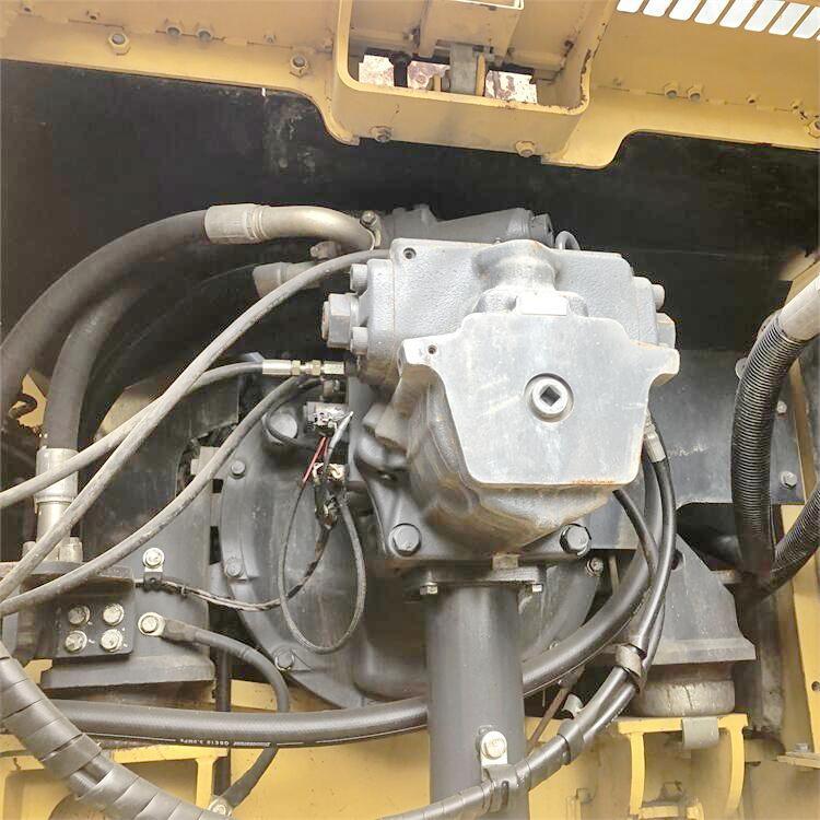 Egypt Market Komatsu PC360-7 Excavator with 180KW Power and Original Hydraulic Valve