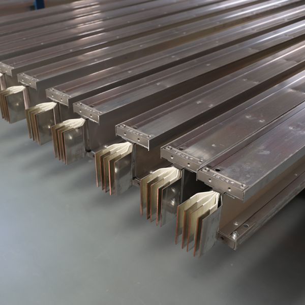 China Insulated Busbar Enclosed Electrical System Solid Copper with Aluminium Material factory