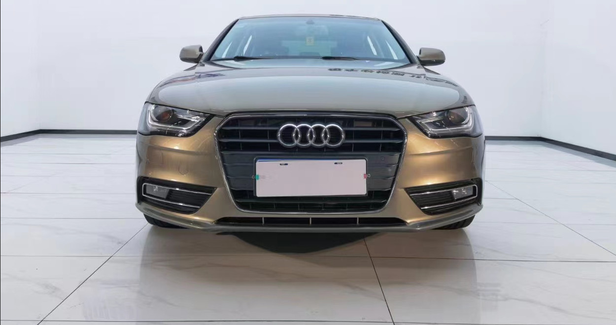 Audi A4 2.0T Comfort Edition Midsize Car Black Interior Bilateral Electric Seats